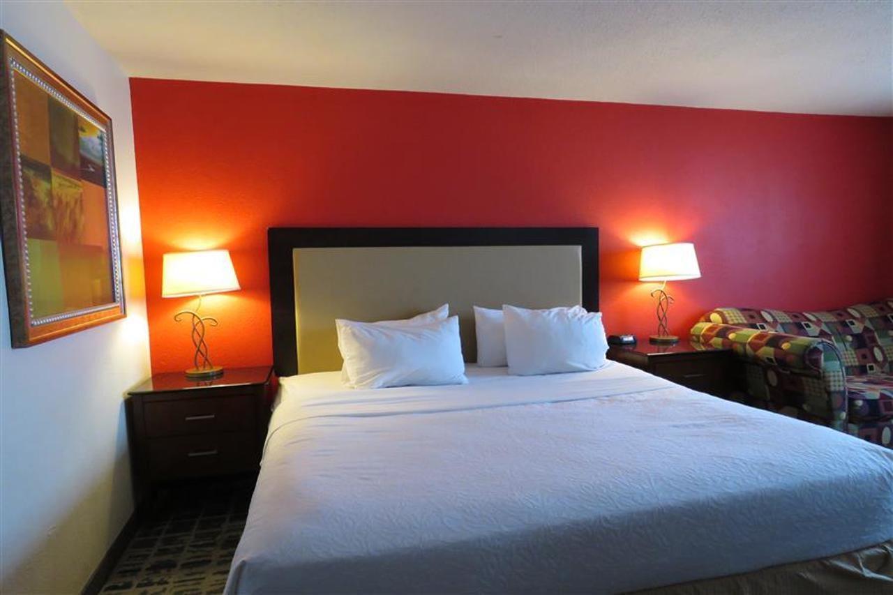 Baymont By Wyndham Ferndale/Royal Oak Hotel Luaran gambar