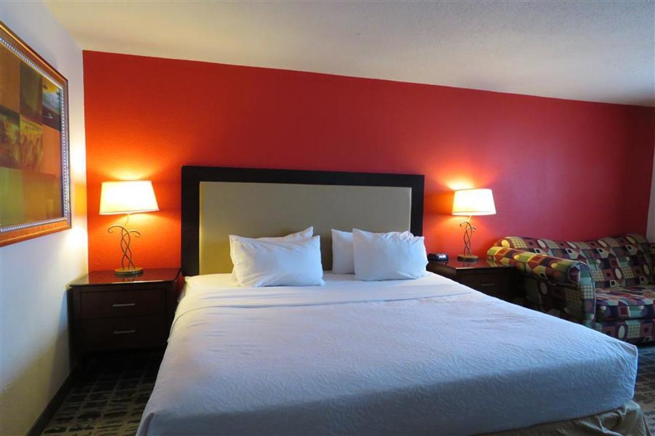 Baymont By Wyndham Ferndale/Royal Oak Hotel Luaran gambar